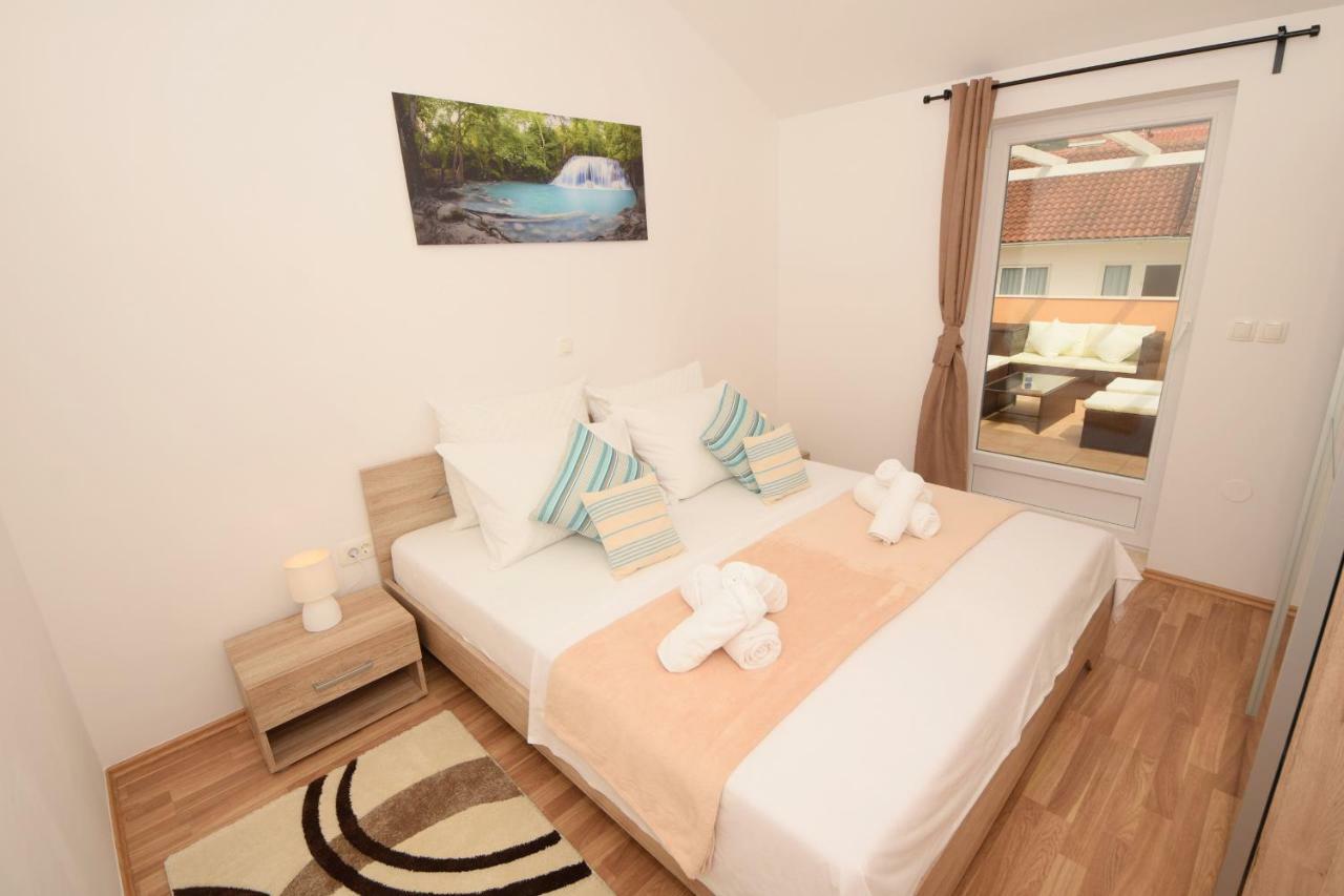 Luxury Penthouse With Jacuzzi In 오레비츠 외부 사진