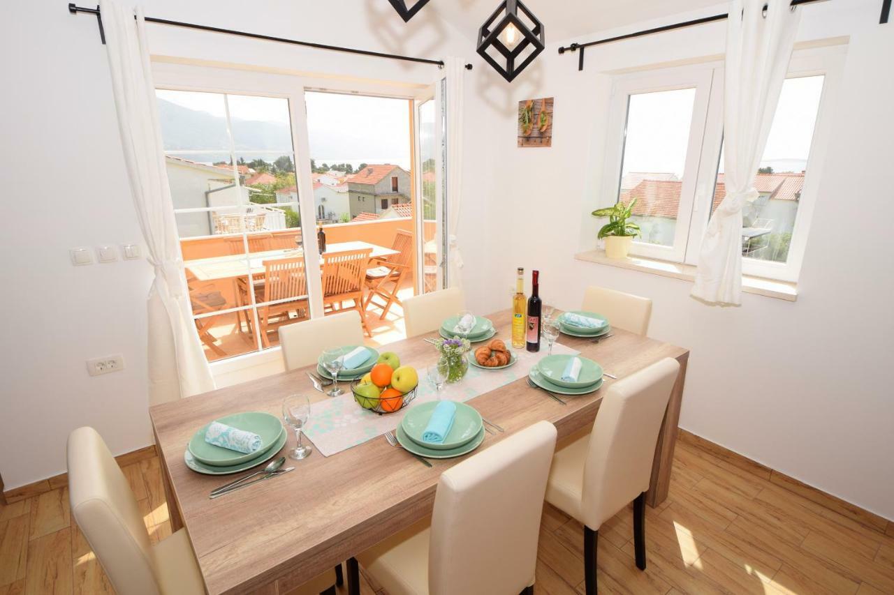 Luxury Penthouse With Jacuzzi In 오레비츠 외부 사진