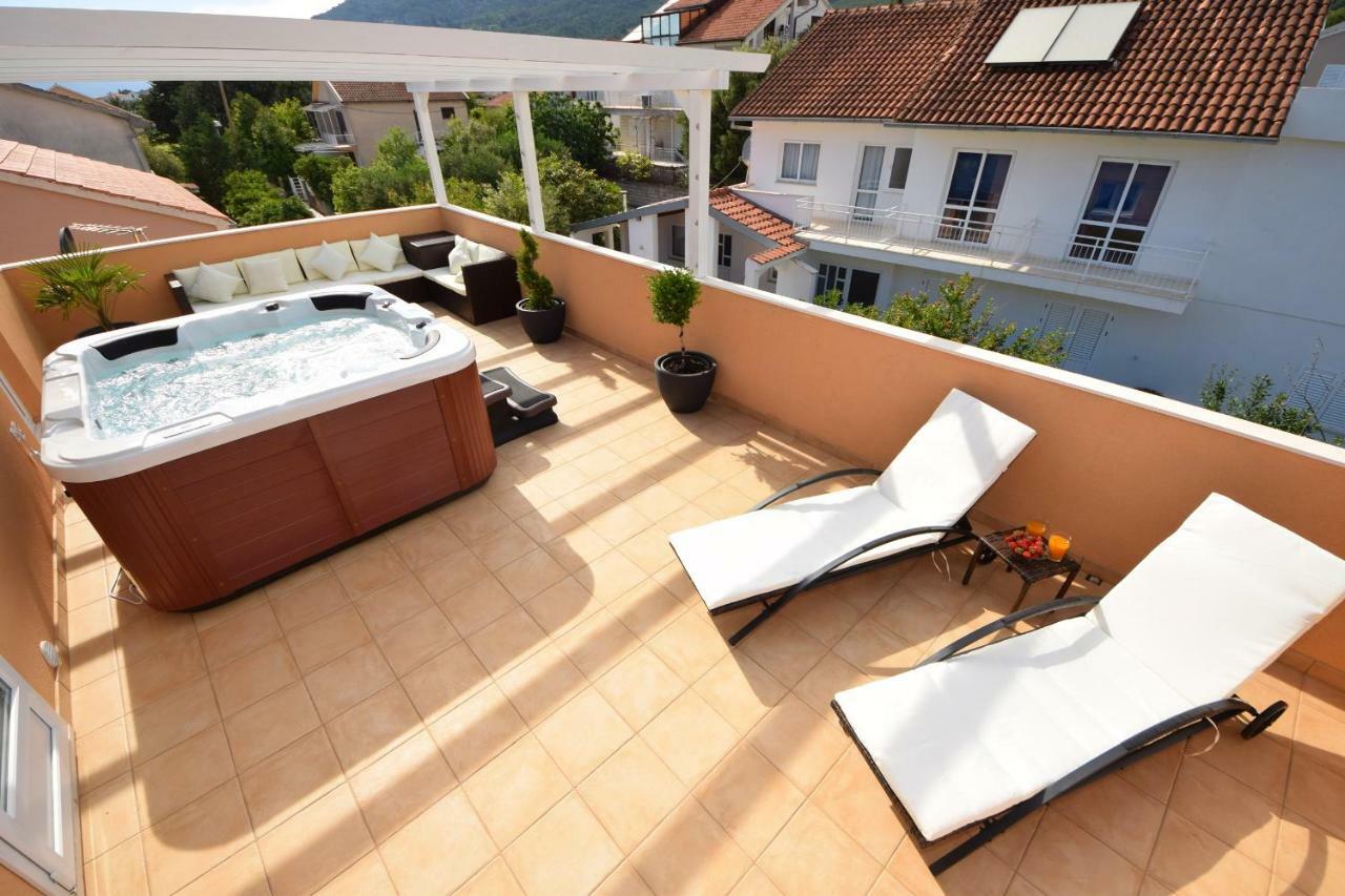 Luxury Penthouse With Jacuzzi In 오레비츠 외부 사진