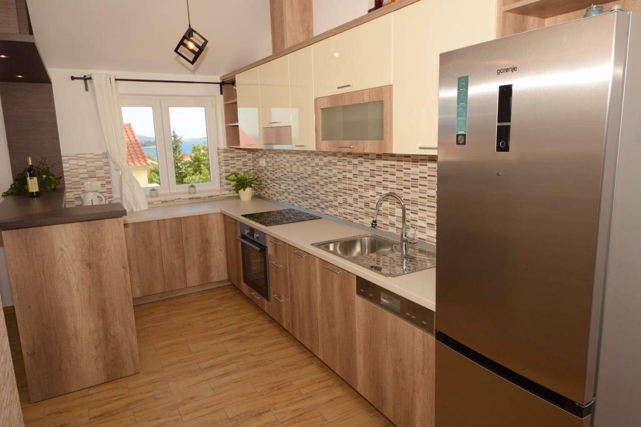 Luxury Penthouse With Jacuzzi In 오레비츠 외부 사진